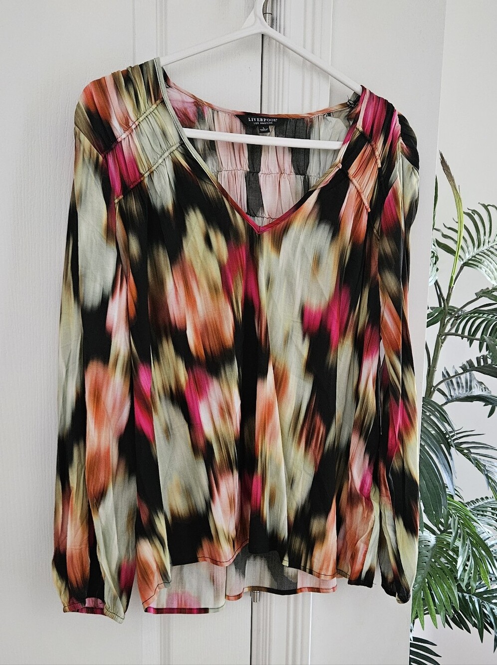 Liverpool Los Angeles Multicolor V-Neck Women's Blouse - Picture 2 of 7
